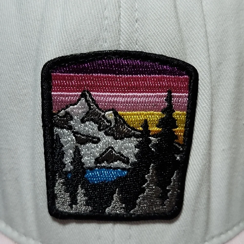 GRACE FOLLY PINK ALPINE PINK MESH SNAP-BACK TRUCKER CAP HAT
